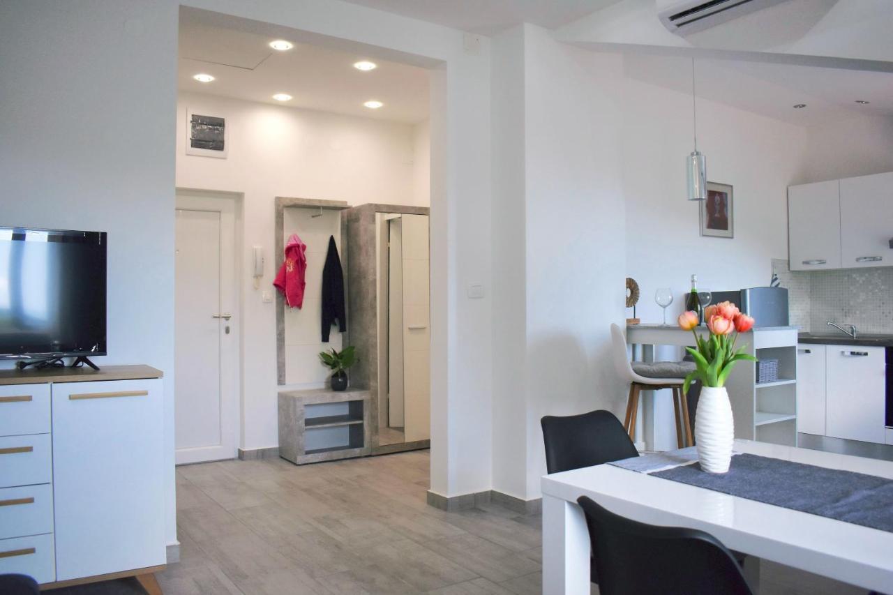 Apartma Klikly *