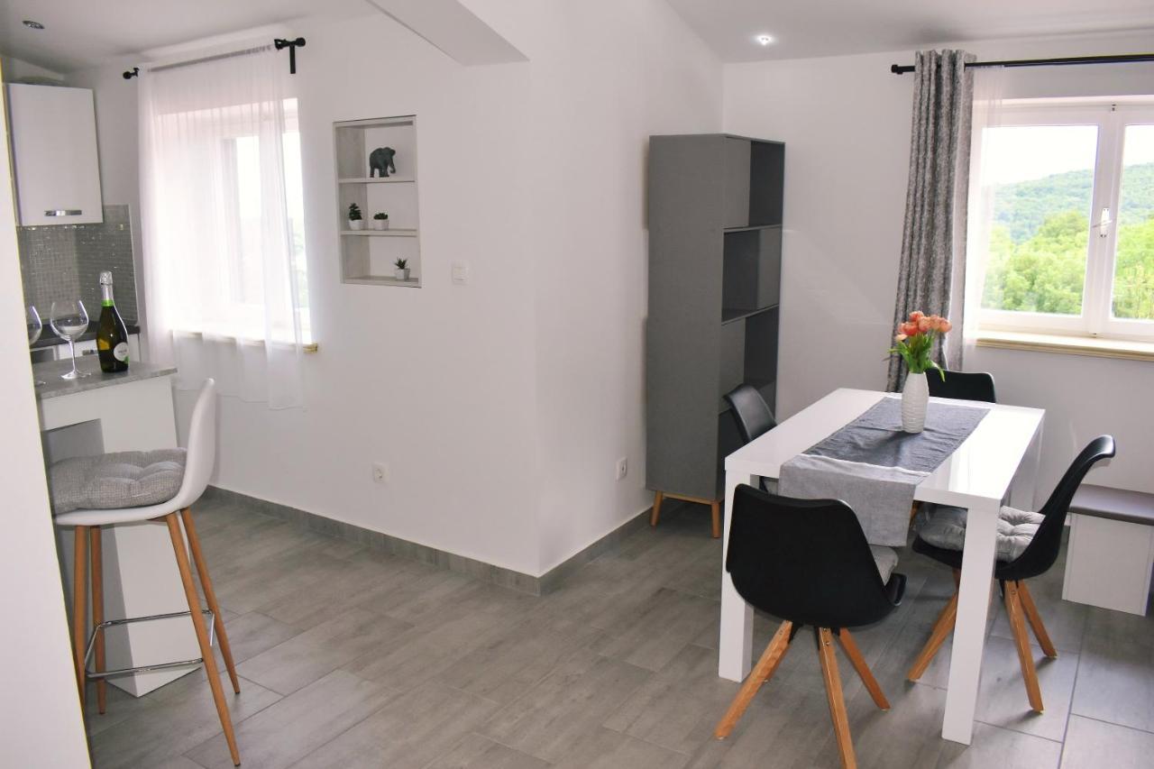 Apartma Klikly *
